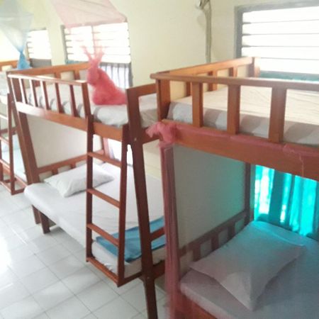 Rumah Singgah Манадо Екстериор снимка