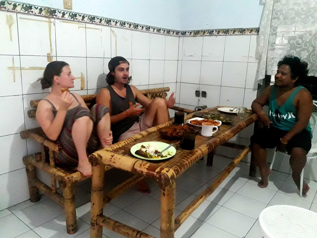 Rumah Singgah Манадо Екстериор снимка